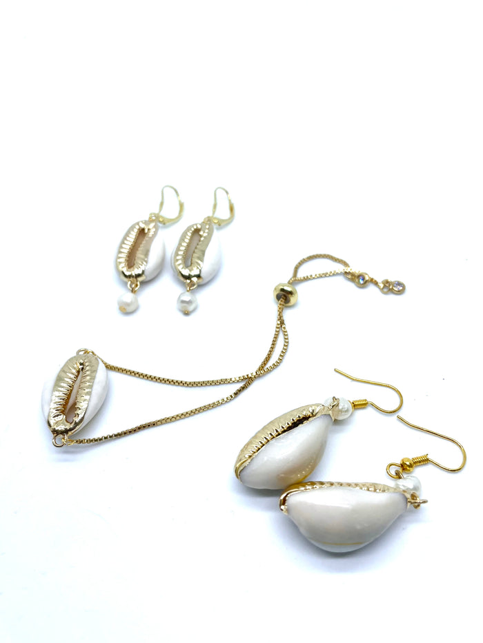 Cowrie Shell 14K Gold Bracelet