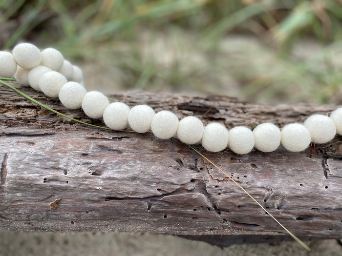 Natural White Garland