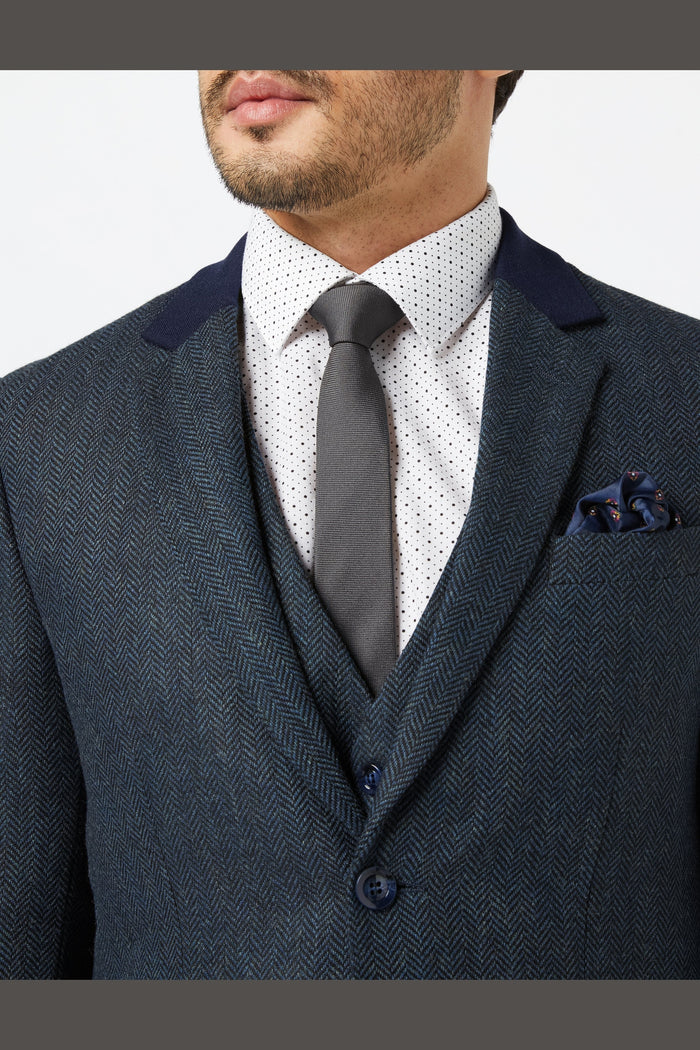 NAVY HERRINGBONE TWEED SUIT