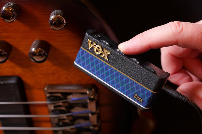 Vox amPlug 3 Bass Compact Bass Headphone Amplifier w/ Built - In FX and Speaker Emulation - electronicsexpo.com - Headphone Amplifiers