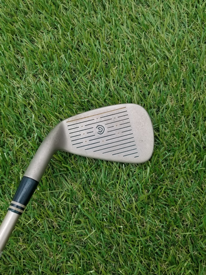 1999 CLEVELAND LADIES EMERALD 7 IRON LADIES INCREASED DISTANCE 36.5" GOOD