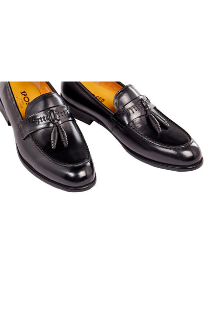 BLACK LEATHER TASSEL LOAFERS