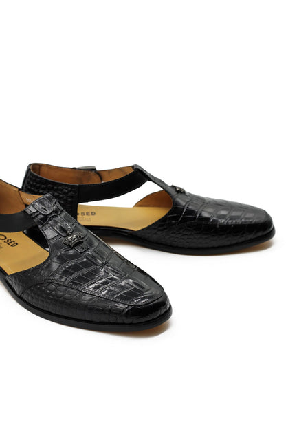Black Printed Leather T-Strap Sandals – Closed Toe