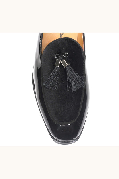BLACK SHINY FAUX LEATHER TASSEL LOAFERS