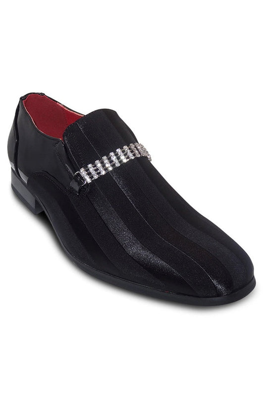 BLACK TEXTURED LOAFERS WITH DIAMOND STRAP