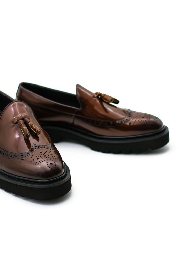 BROWN GLOSS POLISHED LEATHER TASSEL LOAFERS