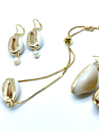 Cowrie Shell 14K Gold Bracelet