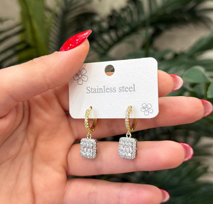 earring model 213