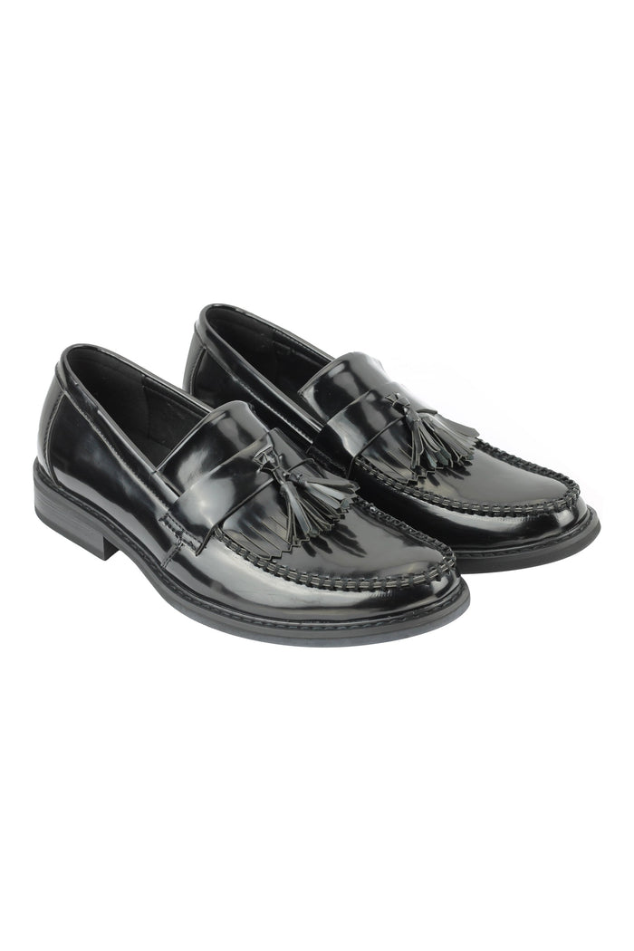 FAUX LEATHER TASSEL LOAFERS IN BLACK