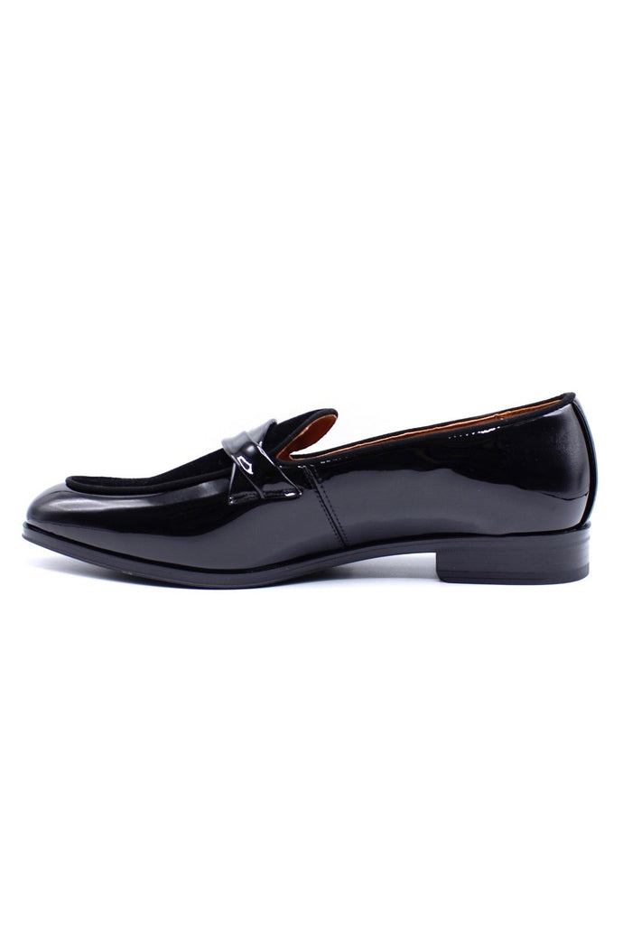 FAUX SHINY LEATHER & VELVET UPPER LOAFERS