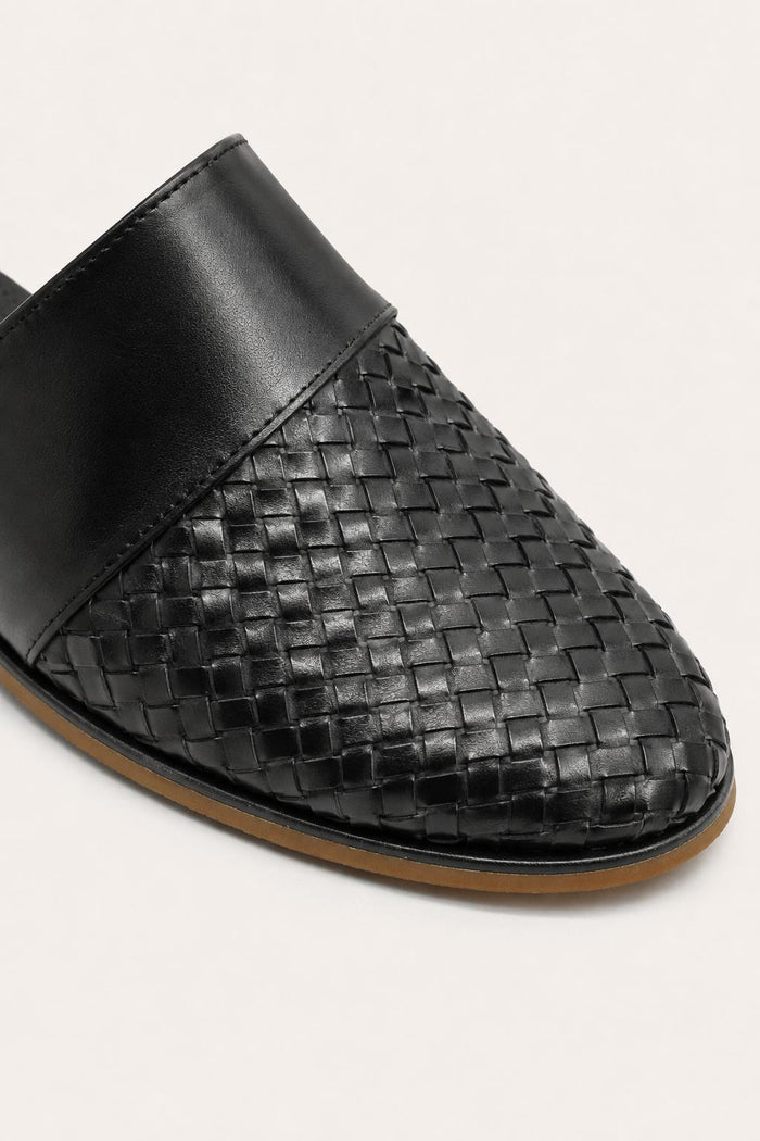 FINO Men’s Black Woven Leather Mule Slippers