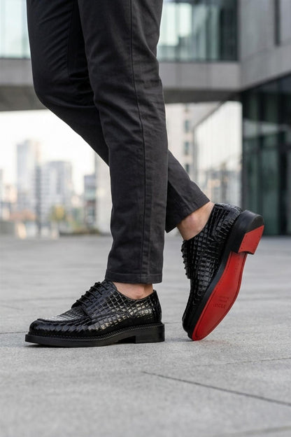 MARLOW Men’s Black Croc-Embossed Leather Moc-Toe Derby Shoes