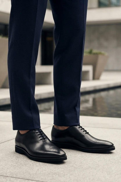 Men's Black Faux Leather Whole-Cut Oxford Brogue Shoes