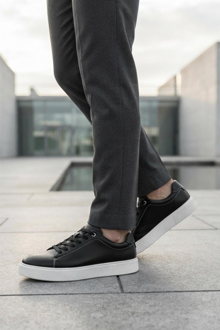 Men’s Black Grain-Effect Faux Leather Lace-Up Trainers