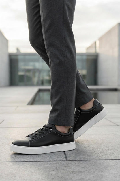 Men’s Black Grain-Effect Faux Leather Lace-Up Trainers
