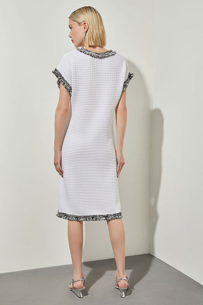 Modern Fit Contrast Trim Shift Dress, White/Black | Ming Wang