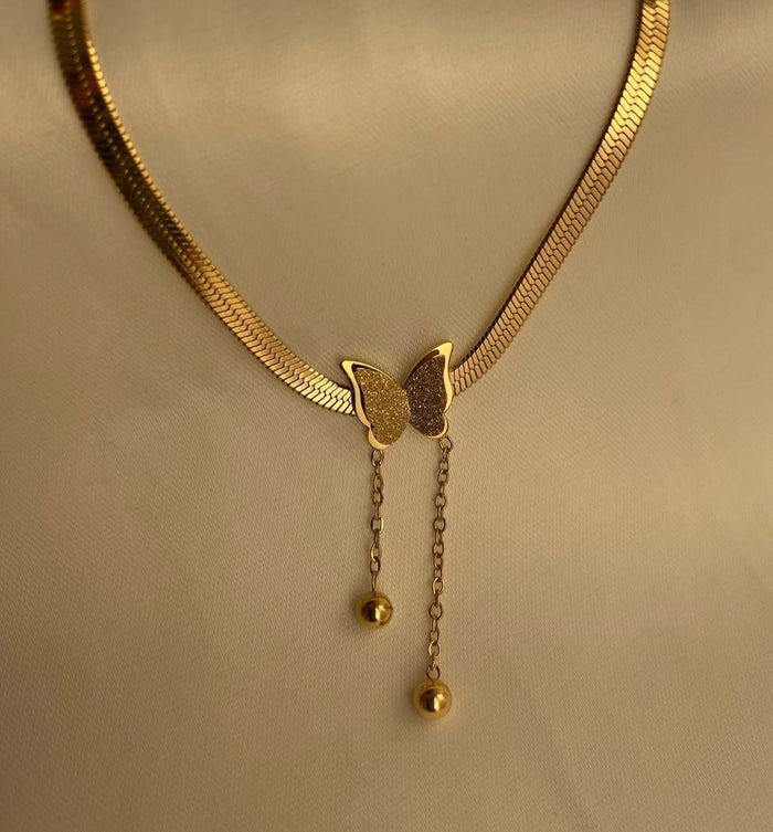 Necklace model 223