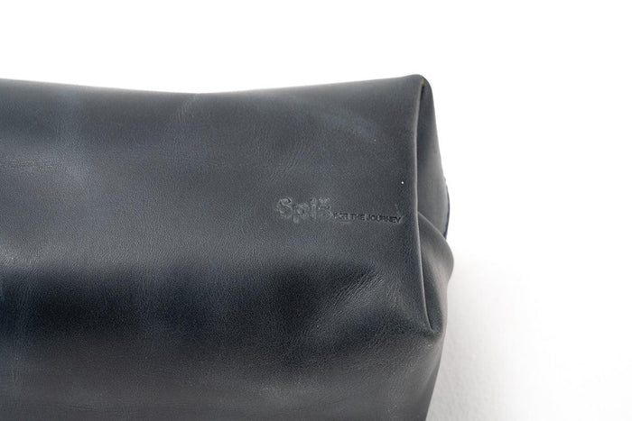 Petroleum Blue Cupola Leather Travel Pouch - Spiš.