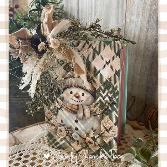 Snow Buddies Winter Shelf Sitter / Gift Box
